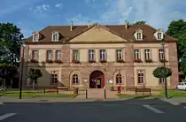 Neubreisach, das Belforter Tor stadtausw�rts gesehen, beherbergt seit 1957 das Vauban-Museum, der ber�hmte Festungsbaumeister lebte von 1633-1707, Neubreisach war sein letztes Werk, Juni 2012