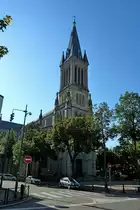 M�lhausen (Mulhouse), die katholische Stephanskirche mit dem 68m hohen Glockenturm, im neugotischen Stil erbaut von 1855-60, Sept.2012 