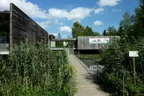 Bad Buchau, das 1968 er�ffnete Federseemuseum, seit 1999 ist ein nachgebautes Steinzeitdorf angeschlossen, Aug.2012