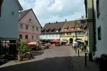 Tettnang, Blick stadtw�rts durch das Stadttor, Aug.2012