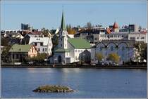 Am Ufer des Tjrnin steht die Frikirkja und rechts daneben die Islndische Nationalgalerie. 18.09.2012