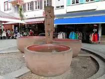 Brunnen am Marktplatz in R�desheim; 120829