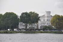 HAMBURG, 20.09.2012, Schner Wohnen an der Auenalster im Stadtteil Harvestehude