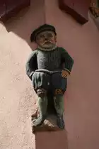 Gr�nberg, Figur unter dem Erker am Rathaus, Marktplatz 1 (17.05.2009)