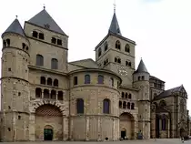 DOM zu Trier ist die �lteste Bischofskirche Deutschlands, und steht �ber den Resten eines pr�chtigen r�mischen Wohnhauses; 120824