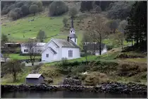 Die Kirche in Bakka am Naeroyfjord. Der Naeroyfjord geh�rt zum UNESCO-Weltnaturerbe. 27.09.2012