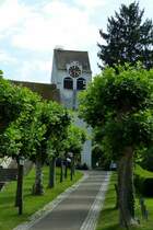 Buggingen, Auffahrt zum Friedhof und zur evangelischen Kirche, Juni 2012