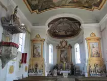 Baindlkirch, an die Wand gemalte Alt�re der St. Martin Kirche (12.08.2012)