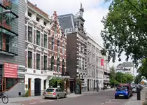 Typische alte Stra�enzeile mit Wohnungen in Rotterdam - 15.09.2012