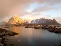 Blick auf Reine i Lofoten; 07.11.2012