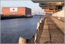 Am 02.12.2005 prsentierte sich der Kaispeicher A mit dem Grotransparent  Die Elbphilharmonie kommt. 