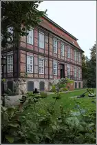Schloss Sch�nebeck ist ein Wasserschloss in Bremen-Vegesack und wurde vermutlich im 17. Jahrhundert erbaut. Heute beherbergt es das �u�erst sehenswerte Heimatmuseum f�r Vegesack und Umgebung. Siehe: www.museum-schloss-schoenebeck.de (20.10.2012)