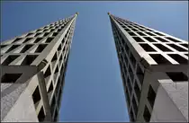 . Hoch aufragend - Die spitzen Doppelt�rme der Don-Bosco-Kirche in Augsburg. 26.05.2012 (Jonas)