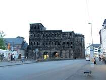 Die Porta Nigra am Abend des 4.8.2012.