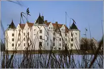 Schloss Gl�cksburg wurde Ende des 16. Jahrhunderts errichtet. Scan eines Dias aus der Mitte der 1980er Jahre.