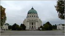 Die Karl-Borromus-Kirche, auch Dr.-Karl-Lueger-Gedchtniskirche genannt, auf dem Zentralfriedhof Wien (11. Bezirk). 03.10.2010