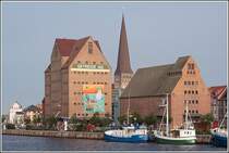 Alte Speicher am Stadthafen von Rostock. Aufnahmedatum: 14.06.2007