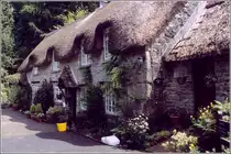Englische Landidylle im Dartmoor: Buckland in the Moor. Scan eines Dias vom Juni 2002.

