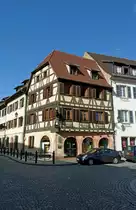 Molsheim, sch�nes Fachwerk am Marktplatz, Okt.2012