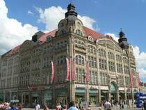 Anger 1, beliebtes Kaufhaus am Erfurter Anger. Das Geb�ude wurde 1908 er�ffnet, hie� zu DDR-Zeiten Centrum Warenhaus und wurde im Jahre 2000 grundlegend saniert. 16.6.2007