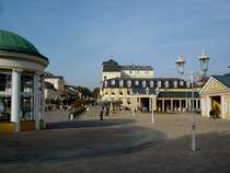 Franzensbad (Frantiskovy Lazne) bei Eger(Cheb), Blick auf die Kurpromenade, gehrt zu dem berhmten Bhmischen Bderdreieck (mit Karlsbad und Marienbad), 1793 vom sterreichischen Kaiser Franz gegrndet, Okt.2006