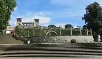 Treppenaufgang am Schloss Sanssouci bei der Orangerie in Potsdam.(15.8.2012)