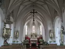 Oberdietfurt, Chor mit Netzrippengew�lbe der St. Johannes Kirche, erbaut im 15. Jahrhundert, neugotische Ausstattung von 1880, Kreis Rottal-Inn (02.02.2013)