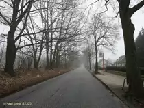 Hamburgs Osten am 16.2.2013: Blick auf eine winterliche Wohnstra�e in Billstedt