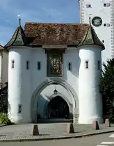 Pfullendorf, das Vordertor der Doppeltorbefestigung aus dem Mittelalter, stadteinw�rts gesehen, Aug.2012