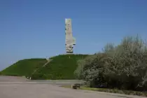 An dieser Stelle wurde der zweite Weltkrieg initiiert! Die Westerplatte
mit dem darauf heute errichteten Denkmal.
Aufnahme am 22.5.2012.