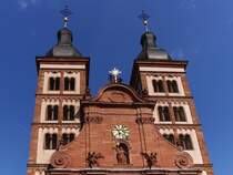 Frstliche Abteikirche zu Amorbach am sonnigen Ostermontag 2011. 
Amorbach 25.04.2011