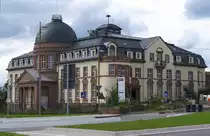 Das Alte Rathaus in Wemmetsweiler

Eingeweiht 1926, heute Kulturst�tte.

Im Jahre 2012 laufen Sanierungsarbeiten an dem unter Denkmalschutz stehenden Geb�ude.
18.07.2012