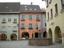 Bludenz, Rathausgasse mit Nepomukbrunnen (17.03.2013)