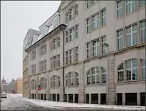 . Bildungszentrum Aschersleben - Altbau der ehemaligen Bestehornschen Kartonagenfabrik. Dieses Geb�ude wurde umgebaut und saniert. Im Innern verbindet jetzt eine gro�e, von oben belichtet Halle die Geschosse. Links im Bild ist der angebaute neue Bauteil zu erkennen. 19.03.2013 (Matthias)