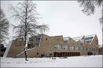 . Bildungszentrum Aschersleben - 

Nach den Plnen der Stuttgarter Architekten Lederer, Ragnarsdttir, Oei (LRO-Architekten) entstand im Zuge IBA Stadtumbau 2010 dieses Bildungszentrum in der Innenstadt von Aschersleben. 

siehe auch:
http://architektur.startbilder.de/name/galerie/kategorie/architekten~lederer-ragnarsdttir-oei~2010-bildungszentrum-aschersleben.html

19.03.2013 (Matthias)