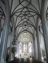 Imst, Langschiff der Maria Himmelfahrt Kirche, neugotische Ausstattung (01.04.2013)