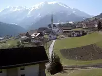 Wenns im Pitztal mit Aifen Spitze (2566 M.)und St. Johannes Kirche (01.04.2013)
