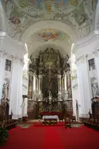 Engelhartszell im M�hlviertel, Hochaltar mit Stuckfiguren von J. G. �belherr der Stiftskirche (06.04.2013)