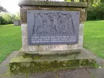 Denkmal f�r die deutschen Heimatvertriebenen aus Pommern, Ostpreu�en, Schlesien etc. vor der Kaiserpfalz Goslar im Sp�tsommer 2010