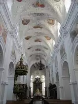 Kloster Baumgartenberg, Langschiff der Klosterkirche Maria Himmelfahrt, 121 Fresken von Giacomo Antonio Mazza und von den Gebr�der Grabenperger (21.04.2013)