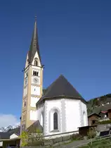 Flie�, alte Pfarrkirche Maria Himmelfahrt, erbaut im 13. Jahrhundert, umgestaltet von 1693 bis 1696 durch Christian Knabl und Jakob Mark (28.04.2013)