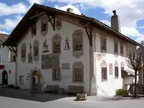 Ladis, Rechelerhaus an der Dorfstra�e (28.04.2013)