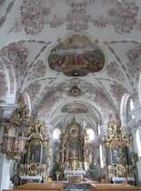 Axams, St. Johannes Kirche, Stuck von Anton Gigl, Hochaltarbild von Joh. Georg Grasmayr, Kanzel von Nikolaus Moll (01.05.2013)