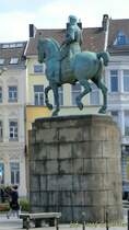 2013-05-01_Aachen-Kaiserplatz-Kaiser-Friedrich III-Denkmal