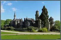 1793 bis 1800 wurde die L�wenburg im Bergpark Wilhelmsh�he in Kassel erbaut, sie orientiert sich an einer englischen Ritterburg. (15.05.2013)