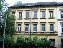 Dieses reich verziehrte aber leider leerstehende Haus steht an der Neefestrae in Chemnitz, 09.07.07