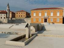 Brunnen am Zeleni-trg in ZADAR; 130421