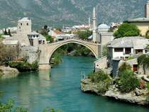 Alte Brcke bzw. Stari most fhrt ber die Neretva in MOSTAR,wurde im Bosnienkrieg 1993 zerstrt, und 2004 wiederffnet; 130424