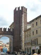Ein Stck der Stadtmauer in Verona, 30.ai 2013.