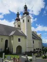 Klagenfurt, Wallf. Kirche Maria Rain ber dem Rosental, erbaut von 1445 bis 1456, Umbau 1729, nach einem Feuer 1909 wiederhergestellt, barockisierte Saalkirche mit 
Seitenkapellen (20.05.2013)